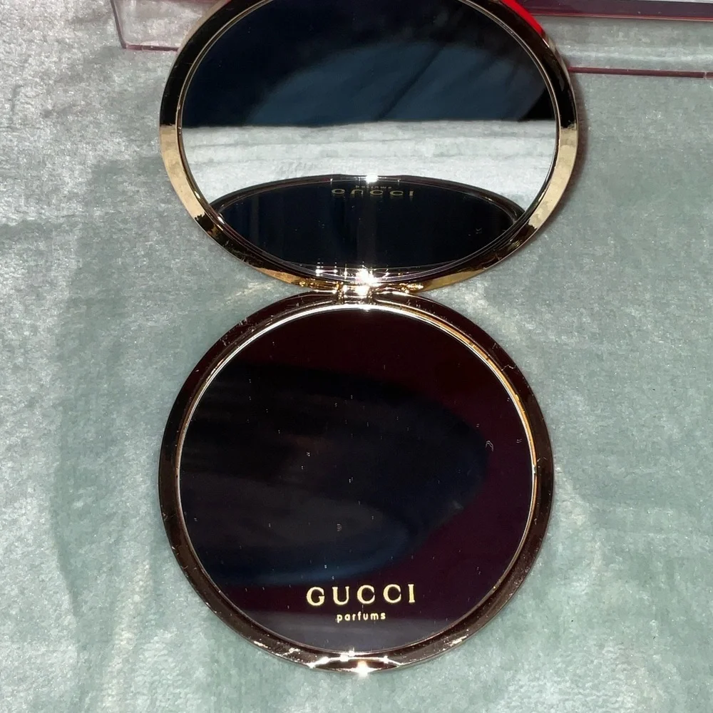 Gucci Red Compact with Gold-Tone Interlocking G Lid